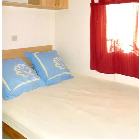 Bungalow De 2 Chambres A Agde A 700 M De La Plage Avec Piscine Partagee Et Jardin Amenage Dom wakacyjny