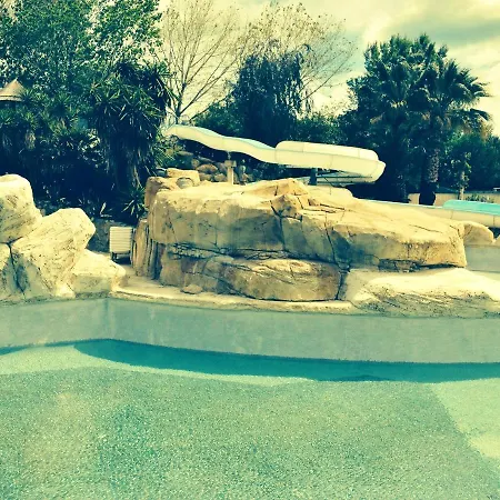 Bungalow De 2 Chambres A Agde A 700 M De La Plage Avec Piscine Partagee Et Jardin Amenage Dom wakacyjny *